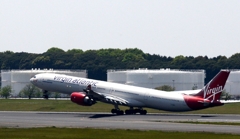 飛び立ち（5）Virgin A340-600