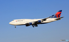 DELTA 747-400 N670US