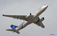 離陸 中国東方A330-243 B-5908