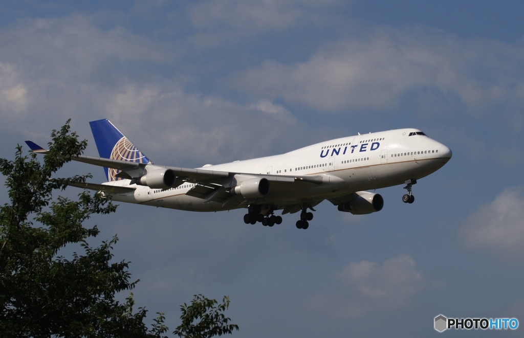 UNITED 747-400 到着　