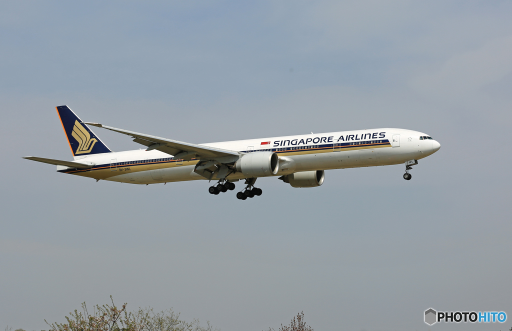 「☁雲なし」 Singapore 777-312 9V-SWL Landing