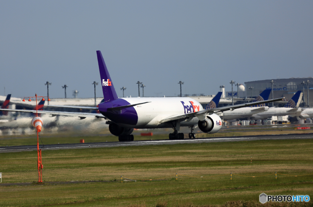 FedEX 777-FS2 N885FD 離陸