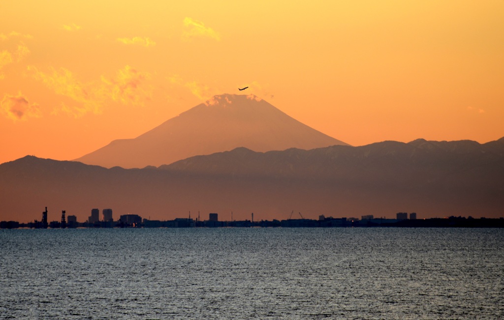 休憩タイム（26）ダイヤモンド富士？