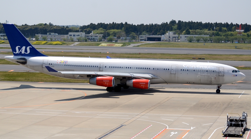 出発（46）SAS A340-300　　