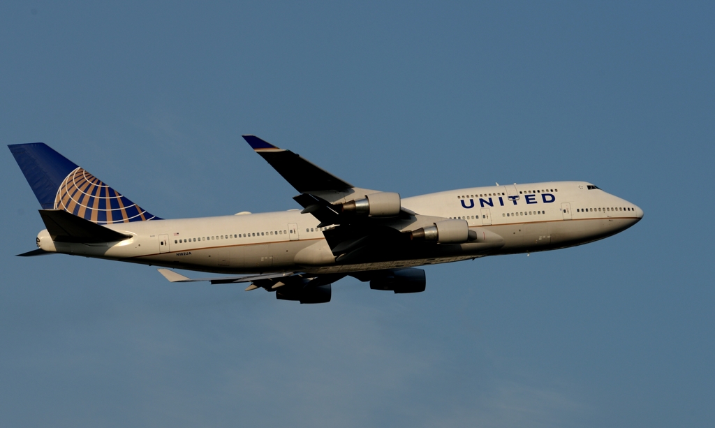 離陸（209）United 747-400 