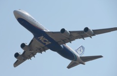 飛び立ち NCA 747-8KZF