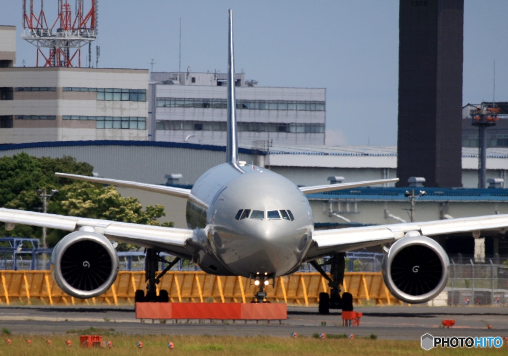 離陸　Alitalia 777-243