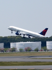 飛び立ち（95）Delta 757-200　