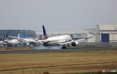 UNITED 787-8 N36952 到着 
