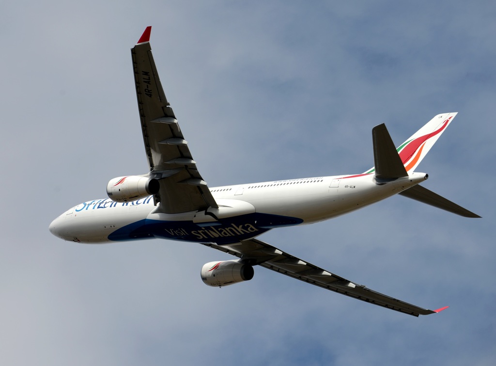SriLanKan A330-343 出発