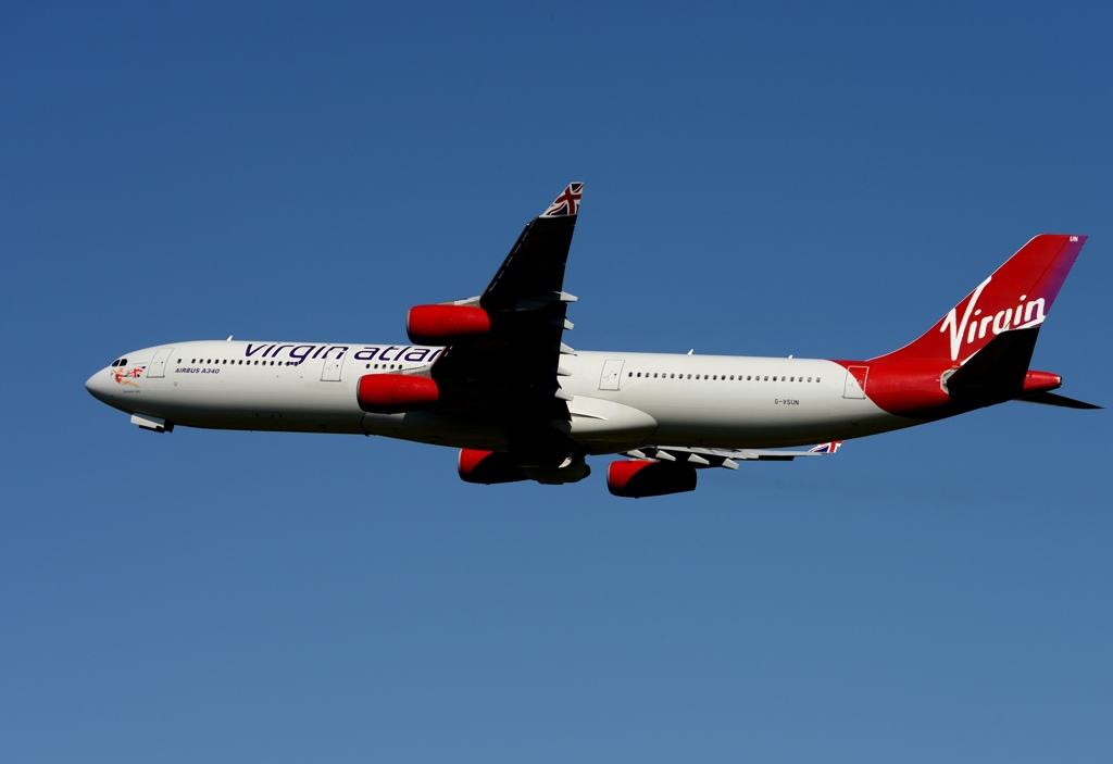 離陸（449）virgin A340-313