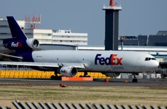 出発  FedEx MD-11