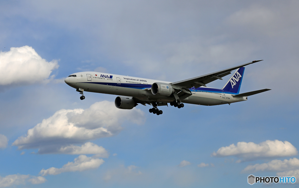 「SKY」 ANA 777-381 JA778A到着