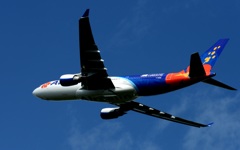 離陸（304）エアカラン  Airbus A330-202 