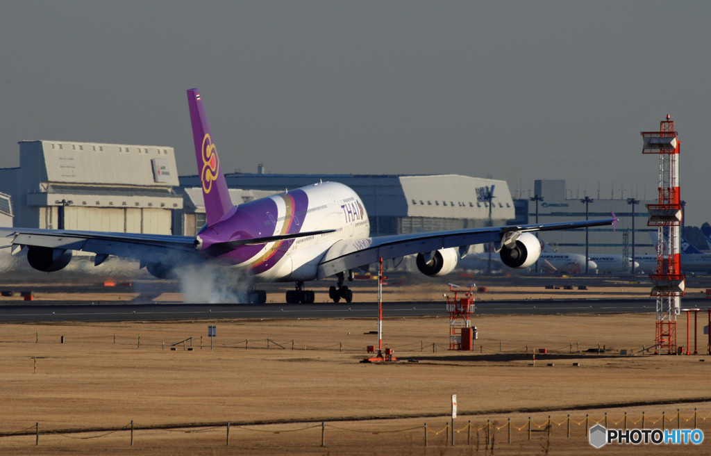 Thai A380-841 HS-TUE 到着　