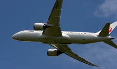 離陸（97）Japan Airlines 787-8