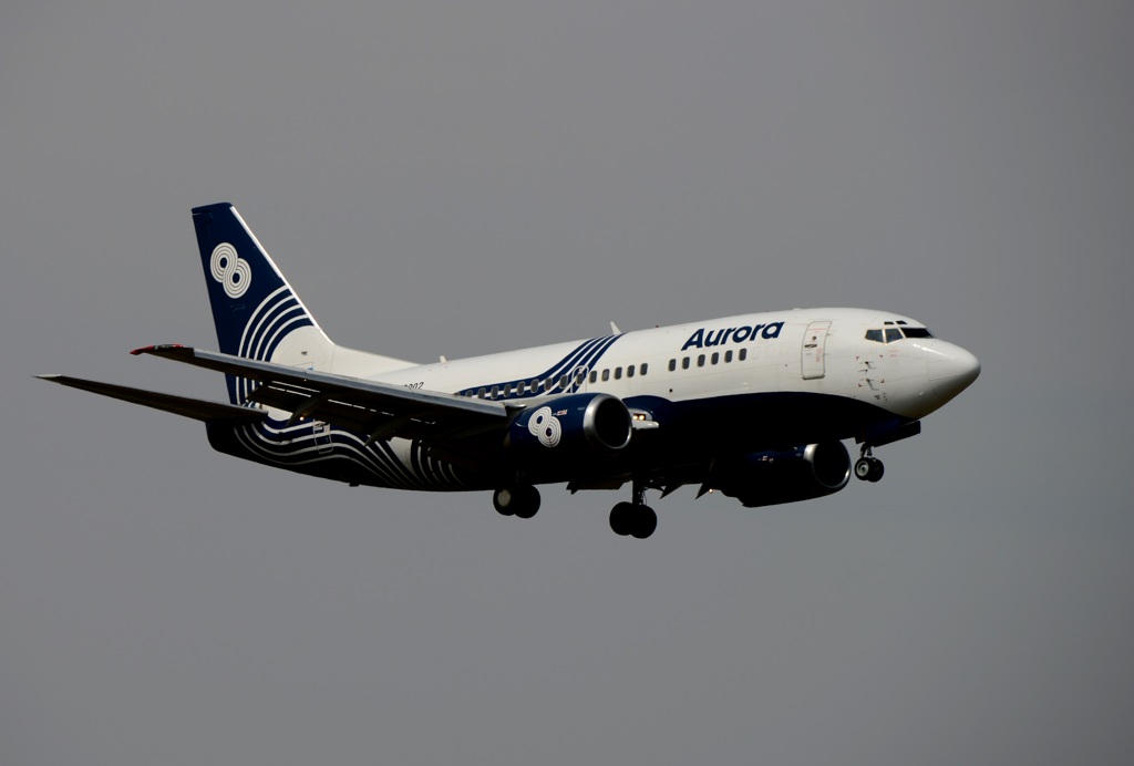 AURORA 737-500 着陸　