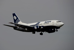 AURORA 737-500 着陸　