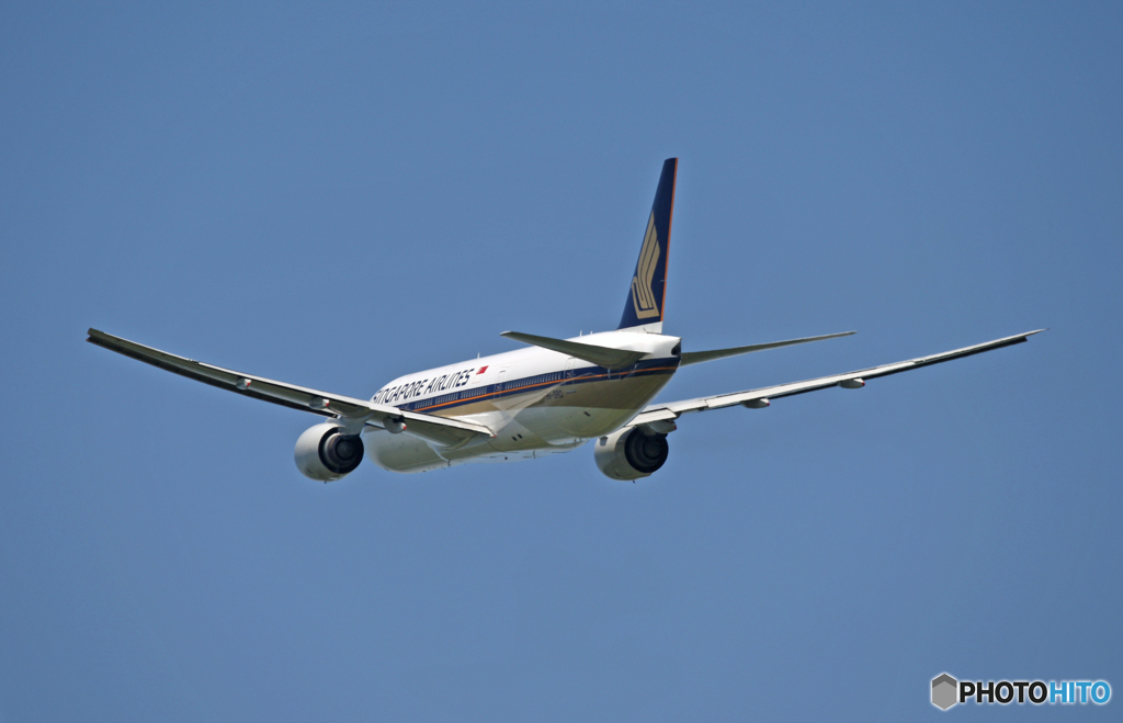 離陸 Singapore 777-212 9V-SRO