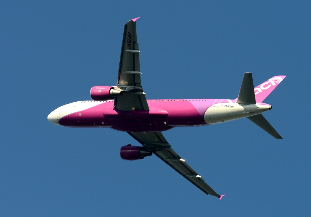 離陸（340）Peach A320-214  