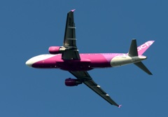 離陸（340）Peach A320-214  