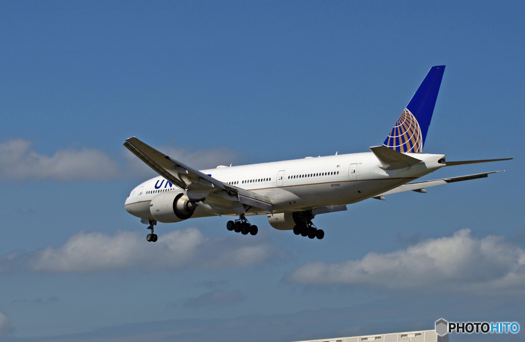 「青空」 United 777-224 N79011