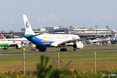 出発 中国東方A330-343 B-6125
