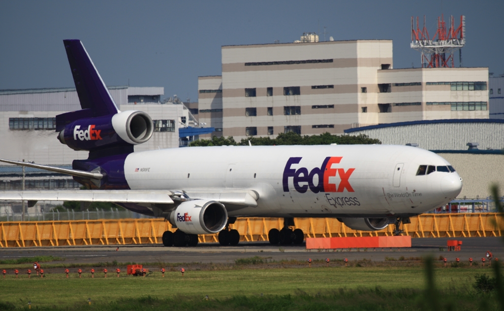 FedEx MD-11 離陸
