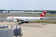到着（6）　SWiSS A340-300　