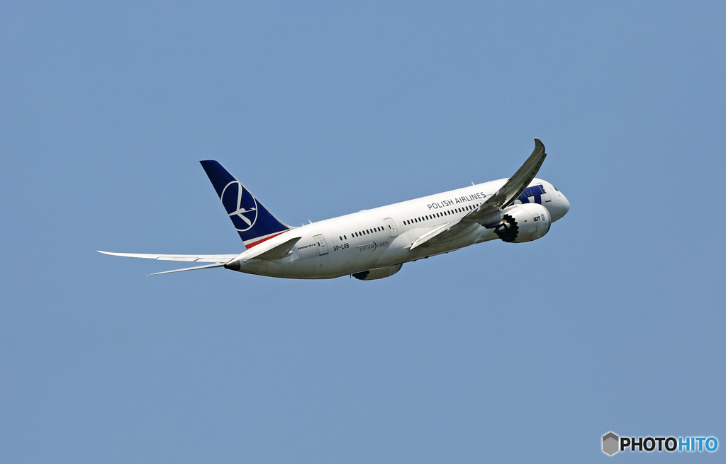 離陸 LOT 787-8 SP-LRB