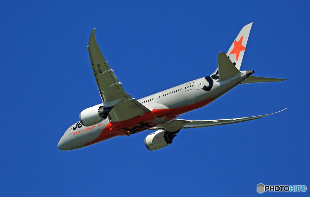[青い空]　Jetstar 787-8 VH-VKH