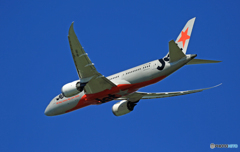 [青い空]　Jetstar 787-8 VH-VKH