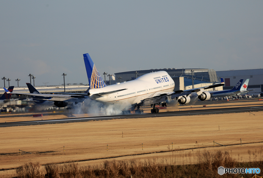 ✈早目に撮って置きましょう・ジャンボ機UNITED✈