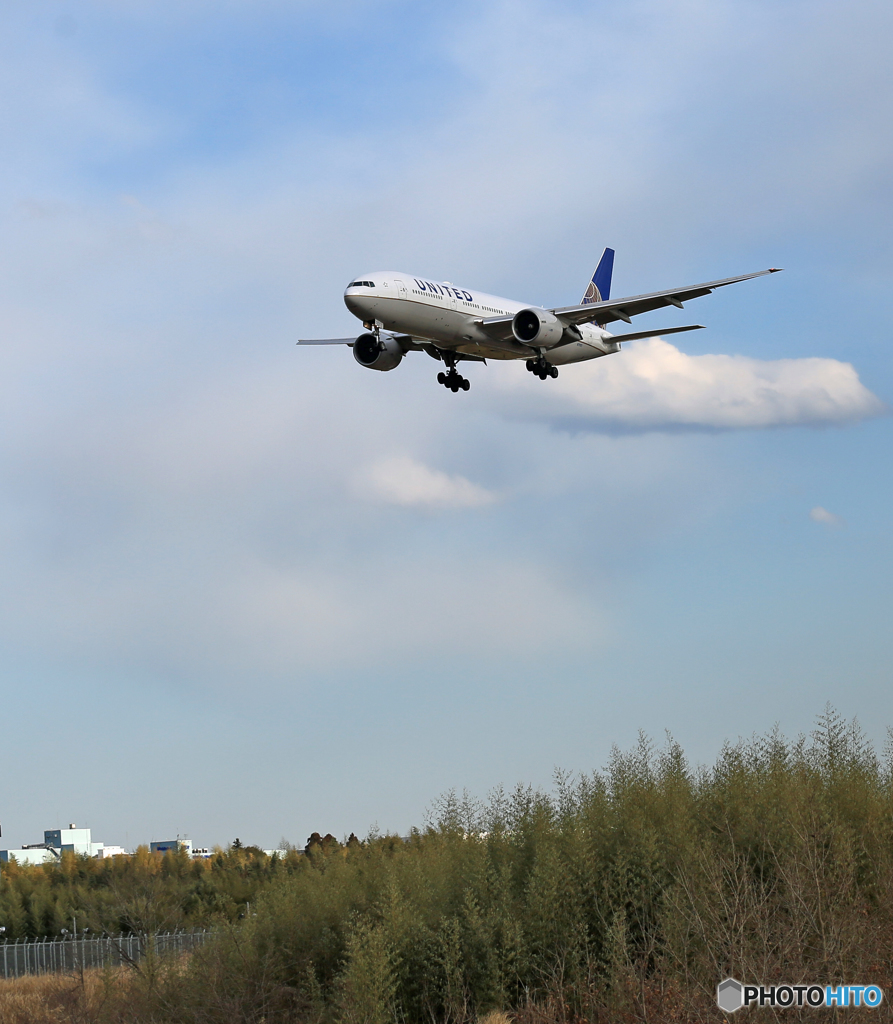 飛行 UNITED 777-224 N79011
