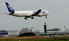 着陸（48）ANA CARGO 767-300ER 