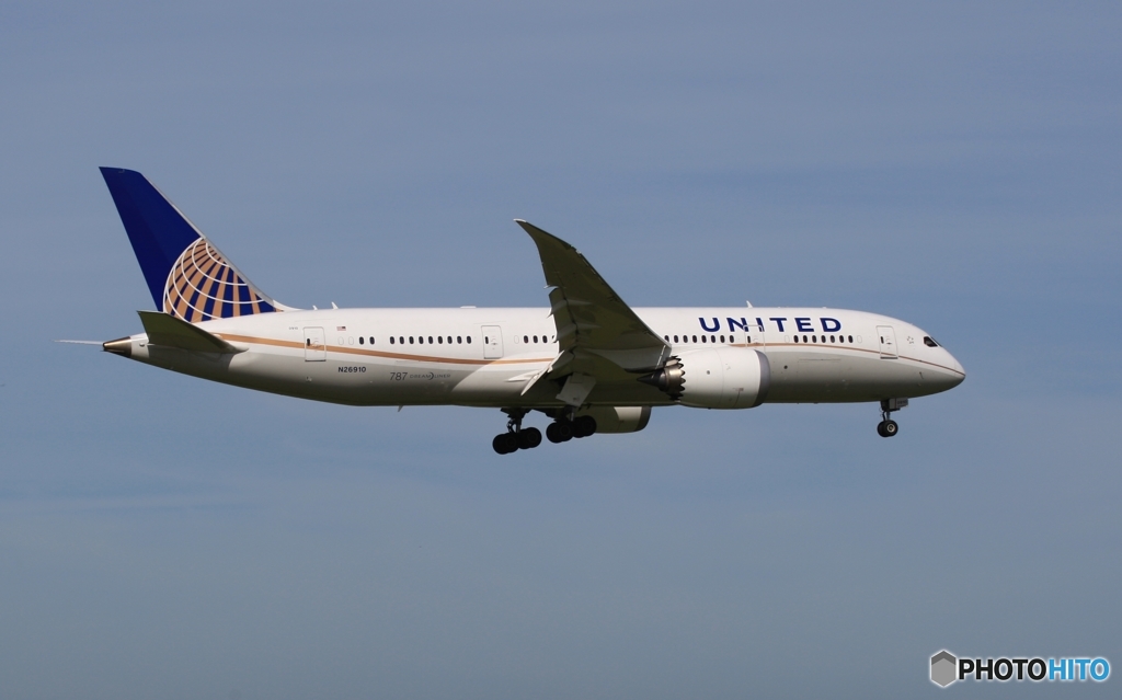 United 787-8 着陸　