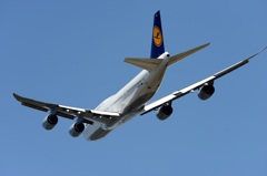 Lufthansa 747-8i 飛び立ち