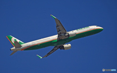飛び立ち　EVA A321-211 B-16211