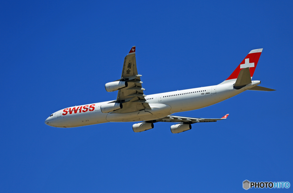 「☁雲なし」 SWISS A340-313 HB-JMH出発