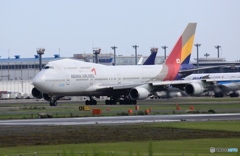出発　ASIANA 747-400