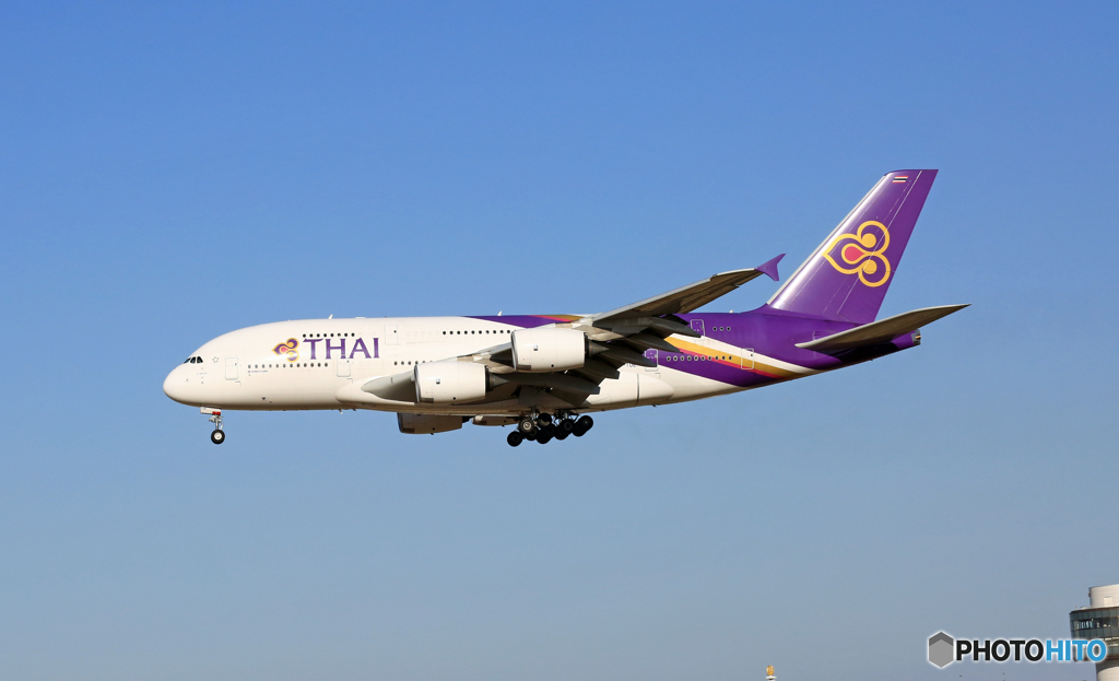 着陸 THAI A380-841 HS-TUE