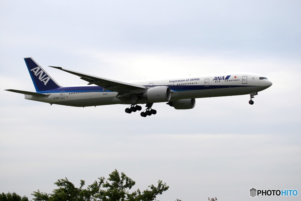 到着　ANA 777-381
