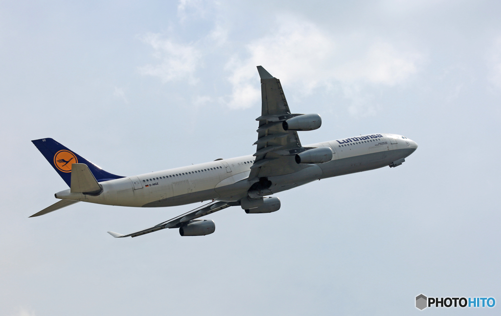 離陸 Lufthansa A340-300 D-AIGE