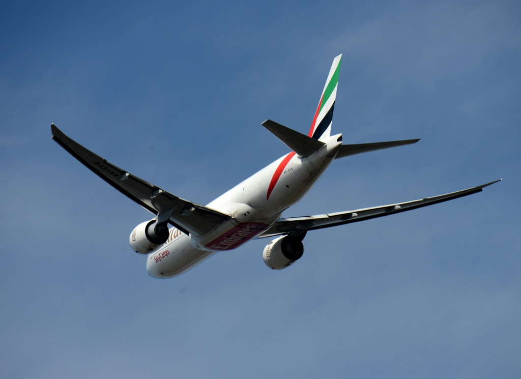 Emirates 777-F1N　離陸