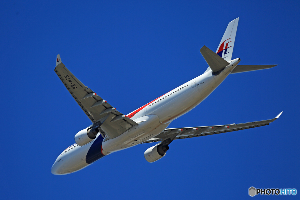 「ぶるー」 Malaysia A330-323 9M-MTN離陸