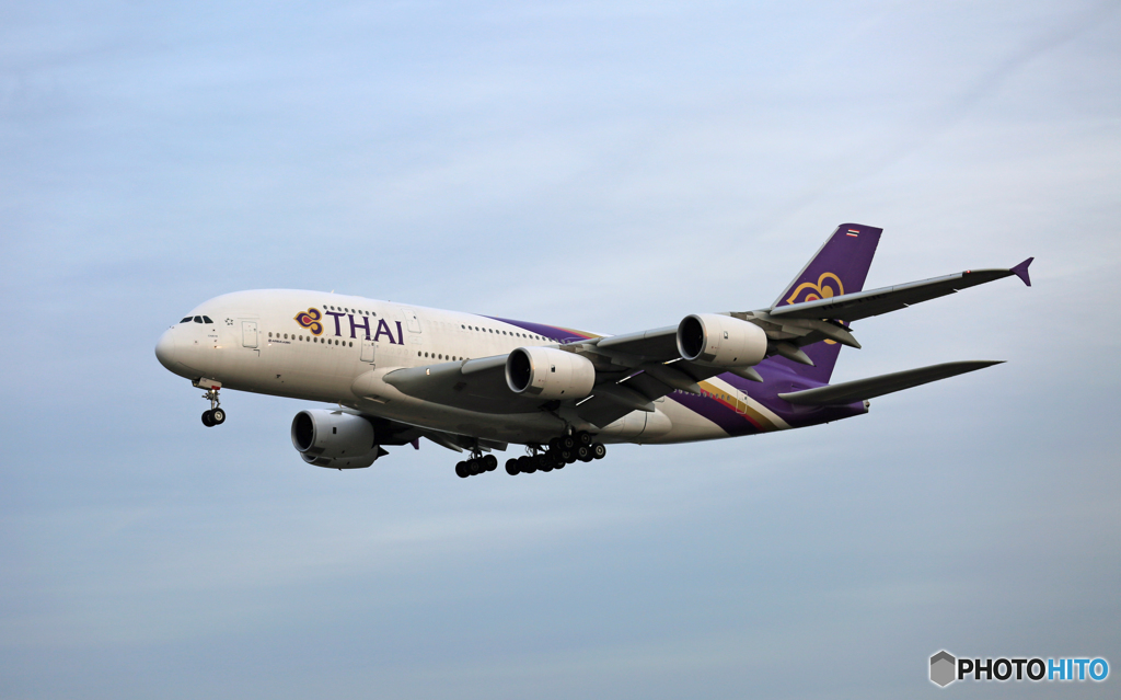 着陸  THAI A380-841 HS-TUD