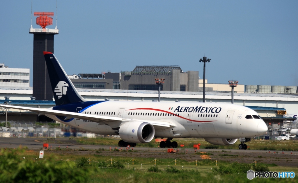 出発　AEROMEXICO 787-8 