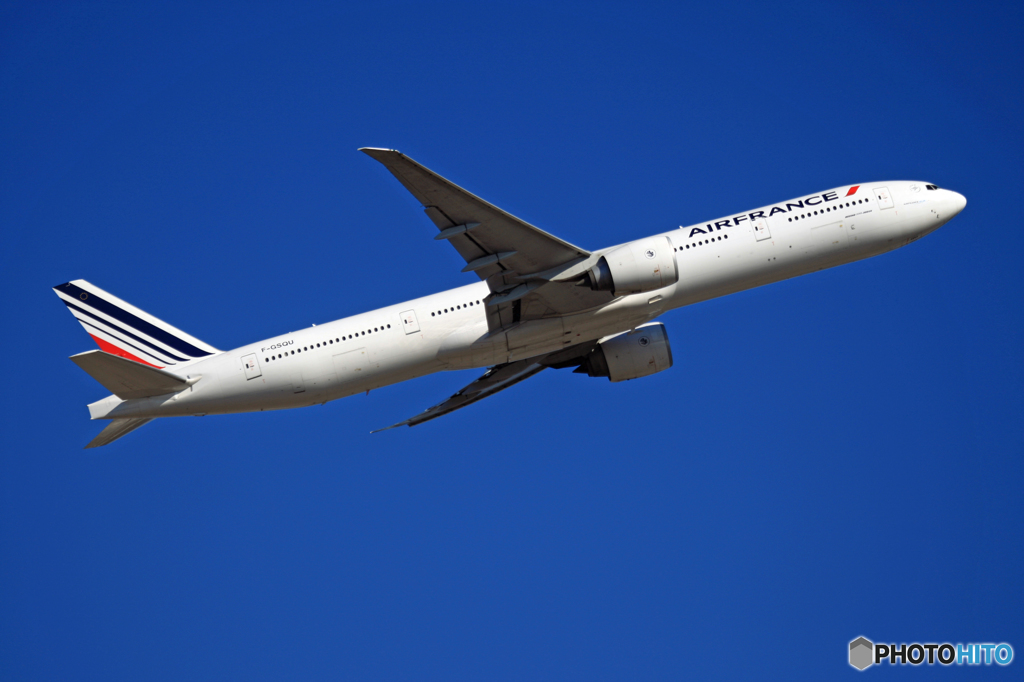 AIR FRANCE 777-328 F-GSQU 出発 