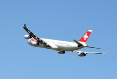 離陸（356）SWISS A340-313X 