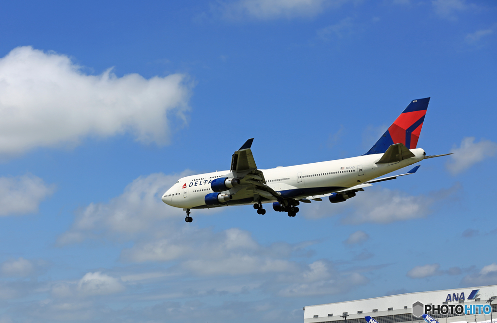 着陸 Delta 747-400 N673US
